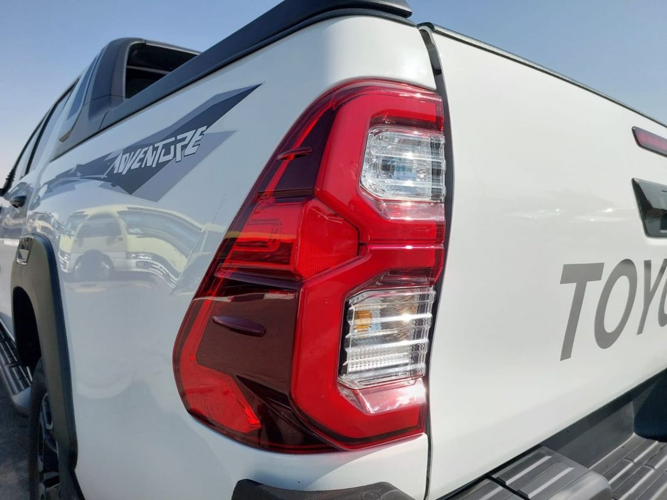 Toyota Hilux TOYOTA HILUX SR5 PICK UP RHD 2024 MODEL 2.8L DIESEL AUTOMATIC(PM21263)