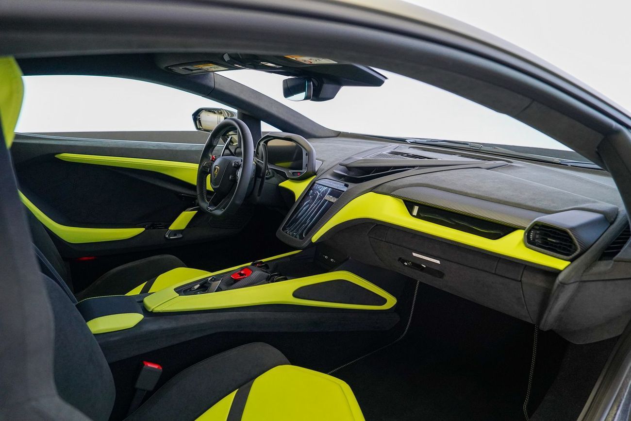 Lamborghini Revuelto 6.5L V12 Hybrid