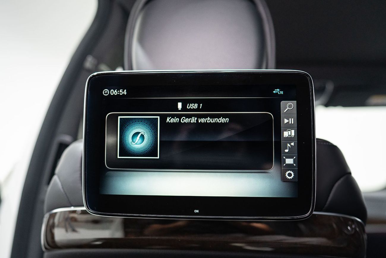 Mercedes Maybach S560 Maybach 2019 S560 MAYBACH | EXTENDED WHEELBASE | FULL OPTIONS | EXCELLENT CONDITION |