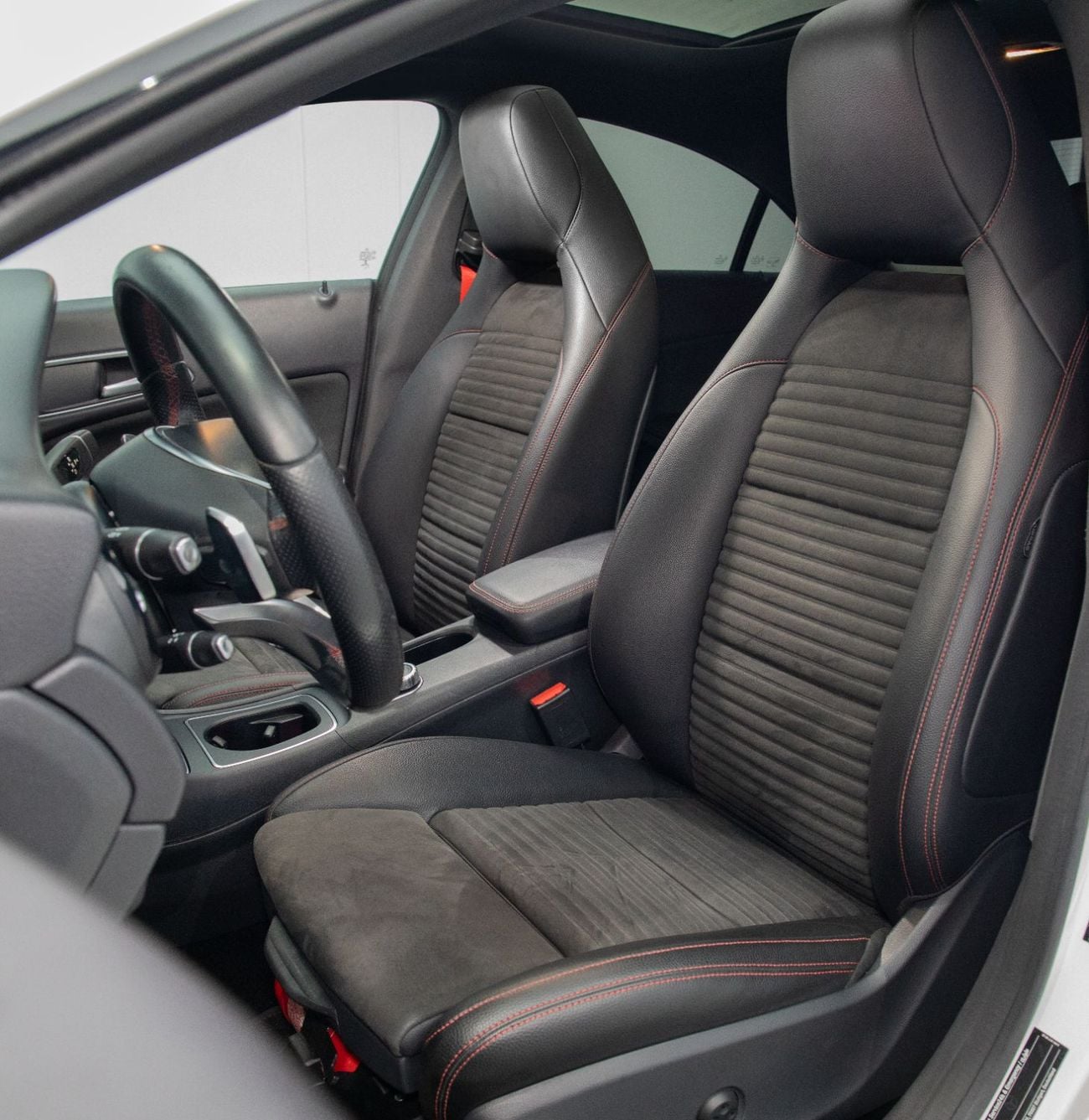 Mercedes Benz CLA250