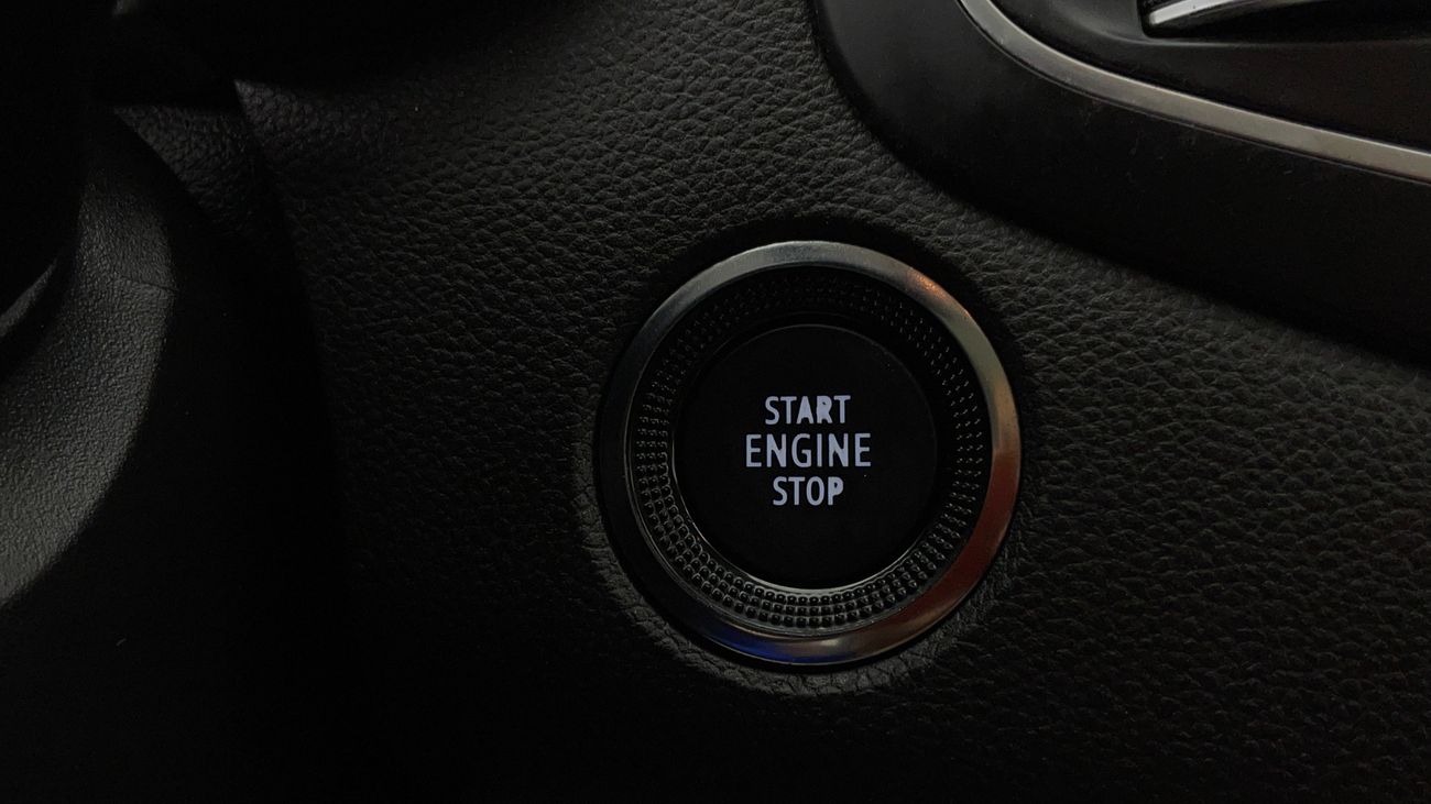 Renault Megane LE 1.6 | Zero Down Payment | Home Test Drive