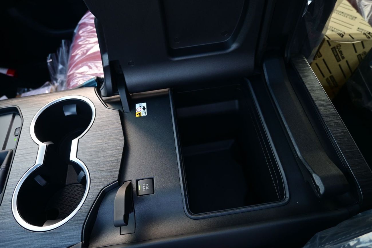 تويوتا لاند كروزر Toyota Land Cruiser VX-R 3.5L TwinTurbo Hybrid V6, 4WD Model 2025