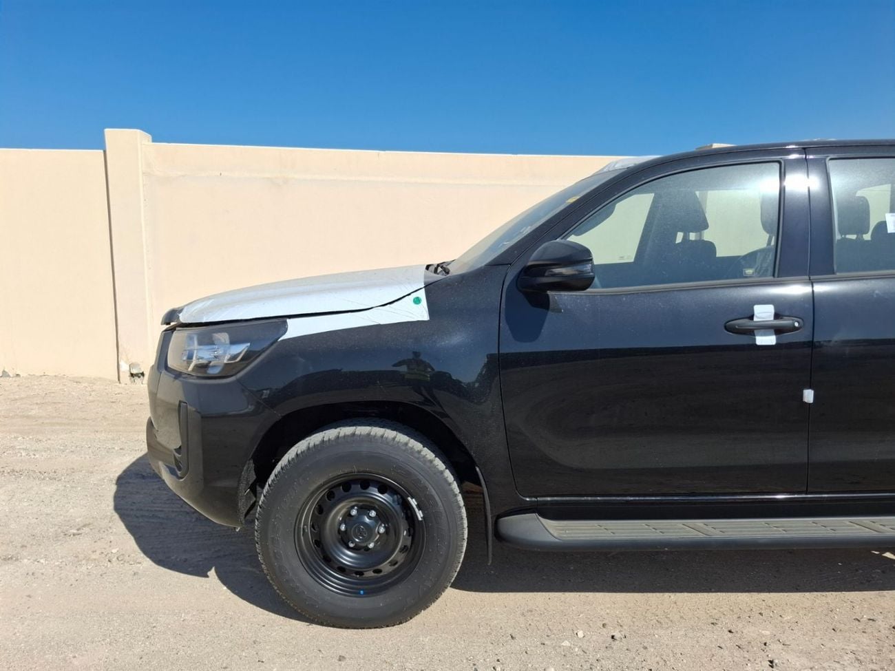 Toyota Hilux TOYOTA HILUX DOUBLE CABIN WIDE BODY PETROL 2.7L 2026