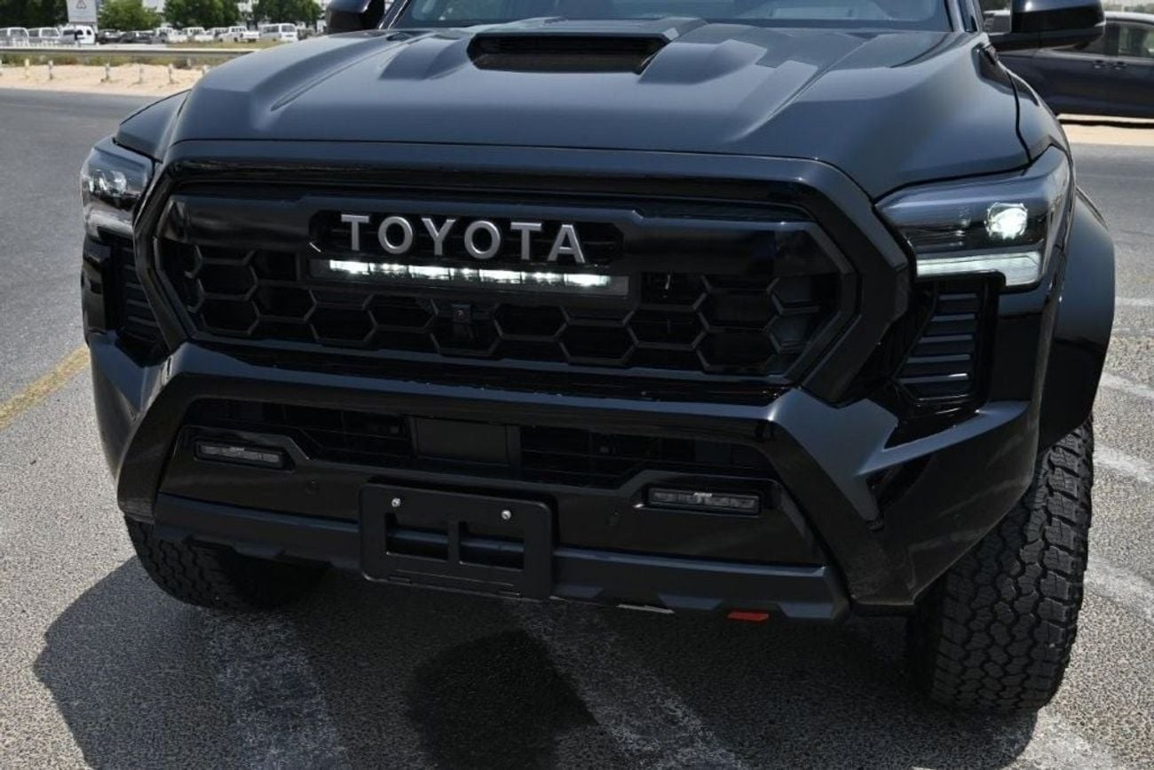 تويوتا تاكوما HYBRID 2.4L BLACK/RED
