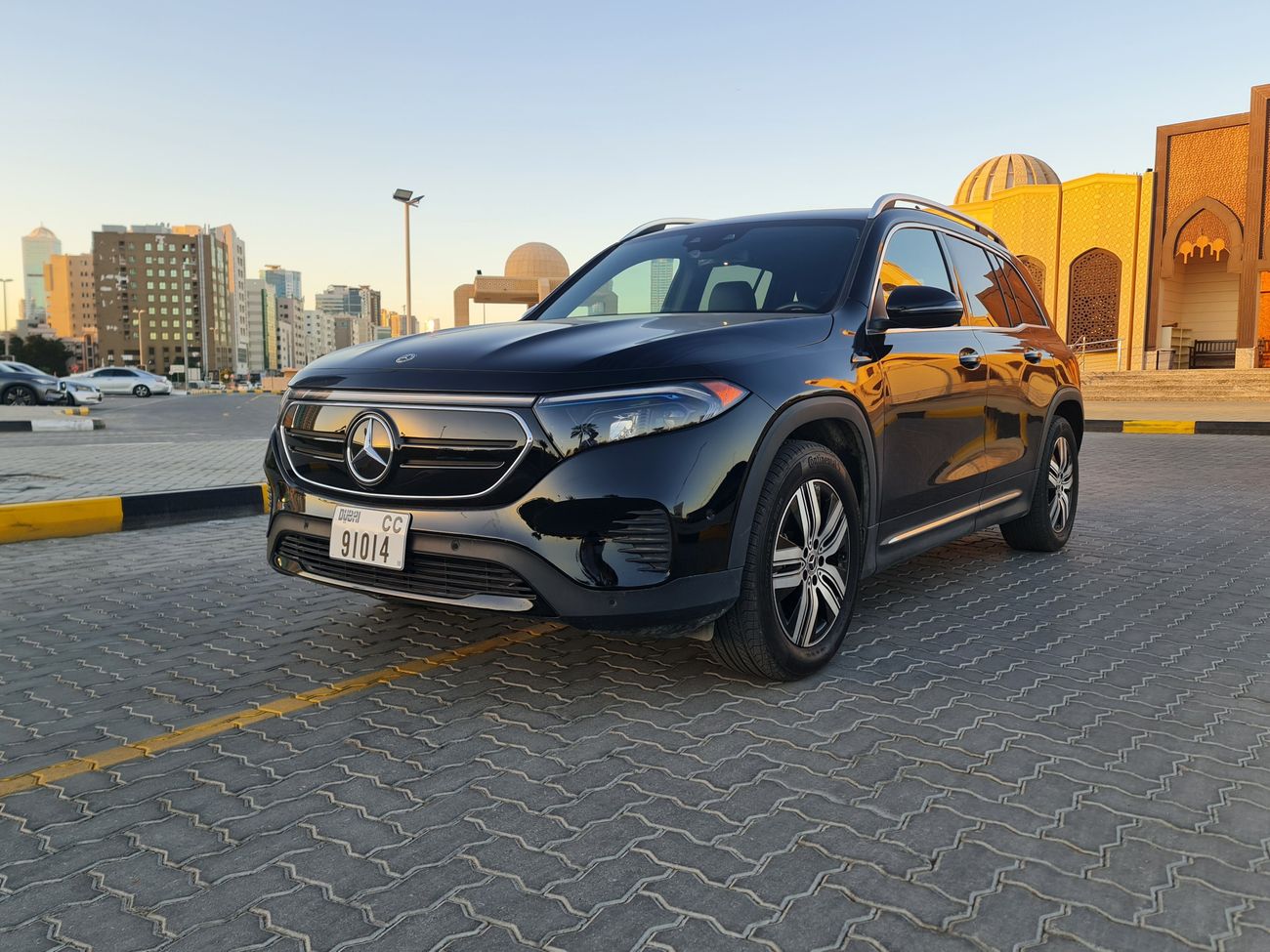 Mercedes-Benz EQB 350 SUV