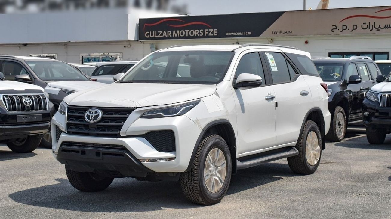 Toyota Fortuner 2.7l - LED - fog lamp - parking sensors - Central lock - Power Window - DVD - Rear Camera