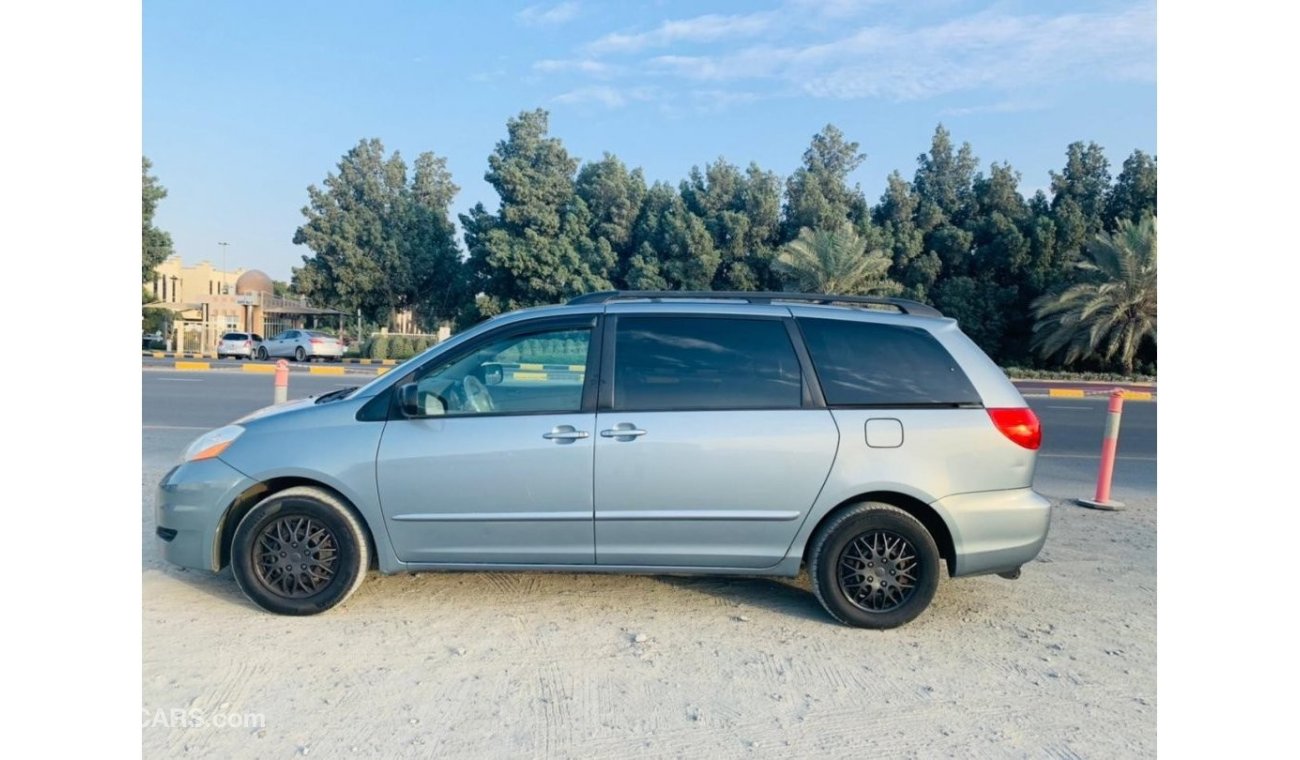 Toyota Sienna 2010 Door Automatic For Urgent SALE Passing From RTA Dubai