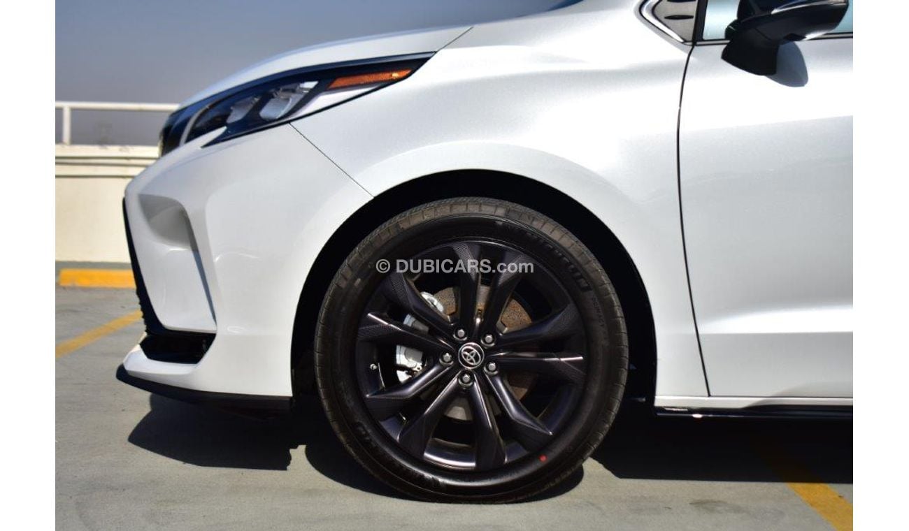 Toyota Sienna XSE 25TH Anniversary Hybrid 2.5L AWD 7-Seater AT