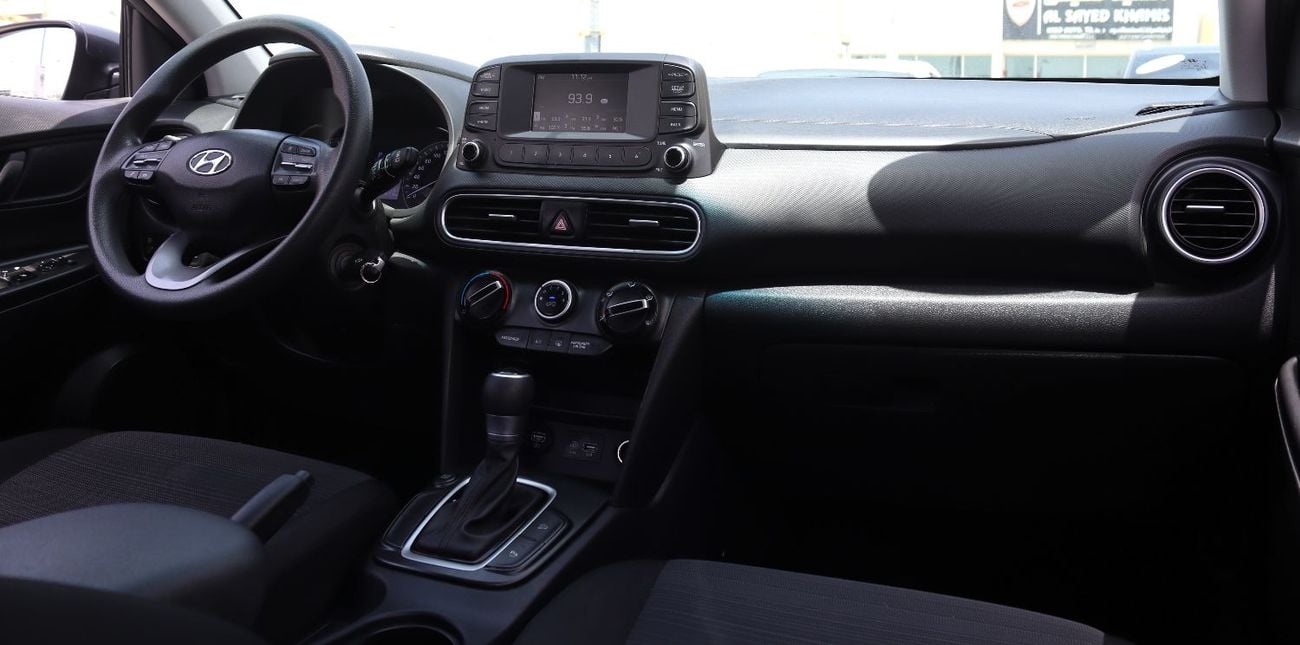 Hyundai Kona SE
