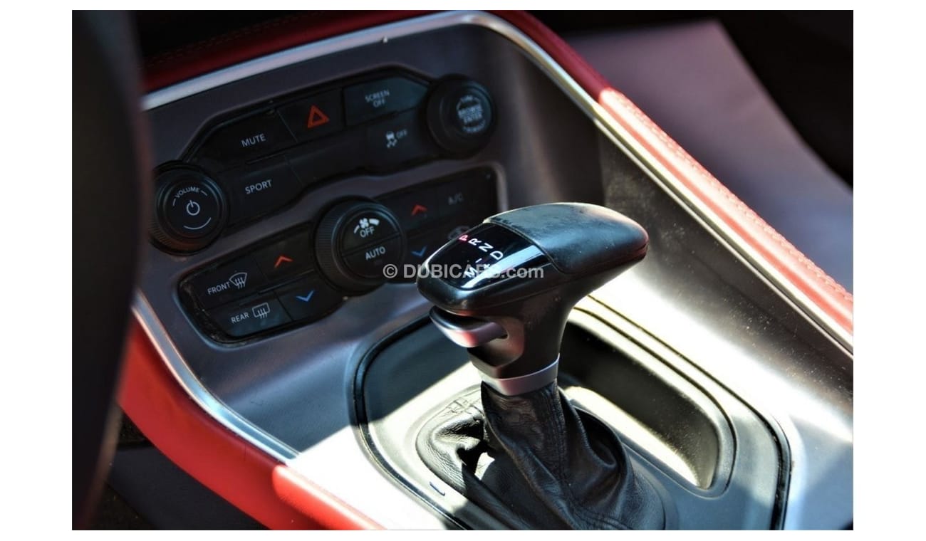 دودج تشالينجر SXT بلس