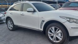 Infiniti FX35