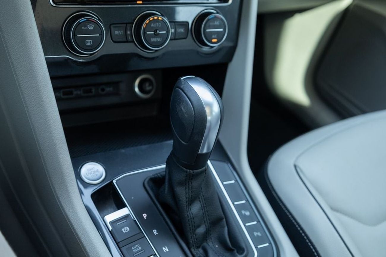 Volkswagen Tiguan SEL 2.0L