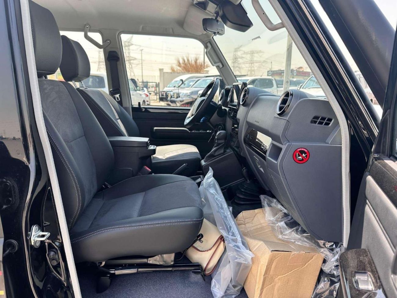 Toyota Land Cruiser 70 TOYOTA LAND CRUISER 76 4.0L 5DOOR 4WD SUV 2025