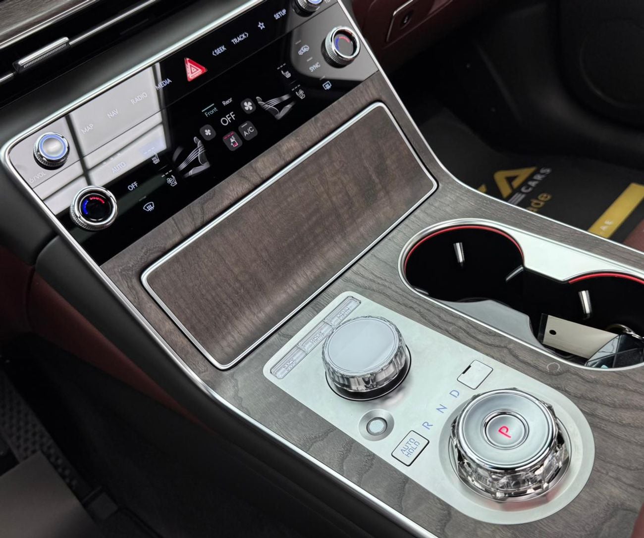 جينيسس GV80 2025 Genesis GV80 Royal, 7/2029 Genesis Warranty and Service Pack, Genesis Service History, GCC