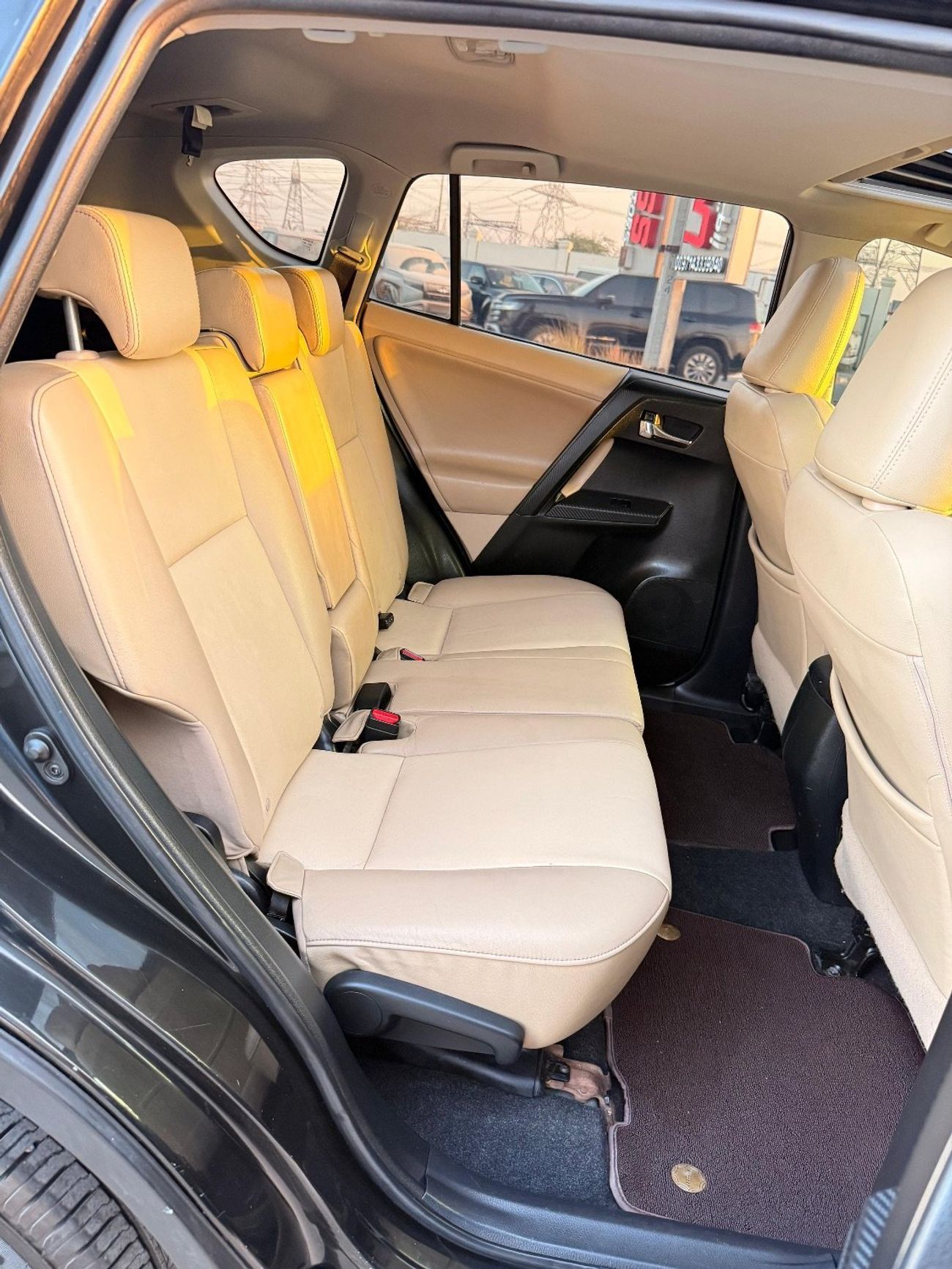 Toyota RAV4 Full option Sunroof, leather seats