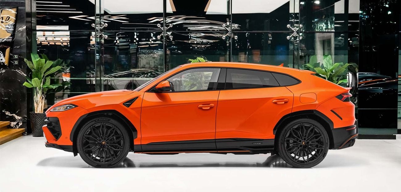 لامبورغيني اوروس 4.0L V8 Twin-Turbocharged Engine + eMotors