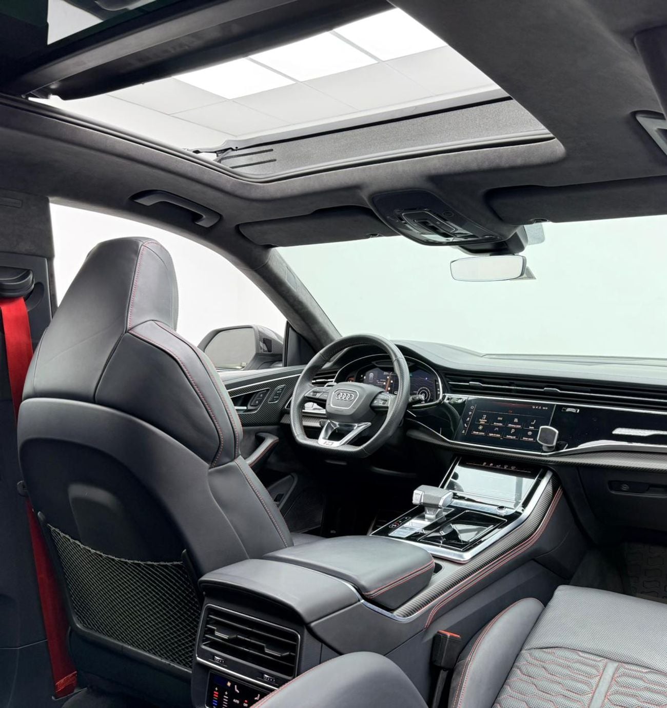 Audi RSQ8 STD 2020 Audi RSQ8 4.0TFSI Quattro, Warranty, Carbon Fiber Package, Excellent Condition, GCC