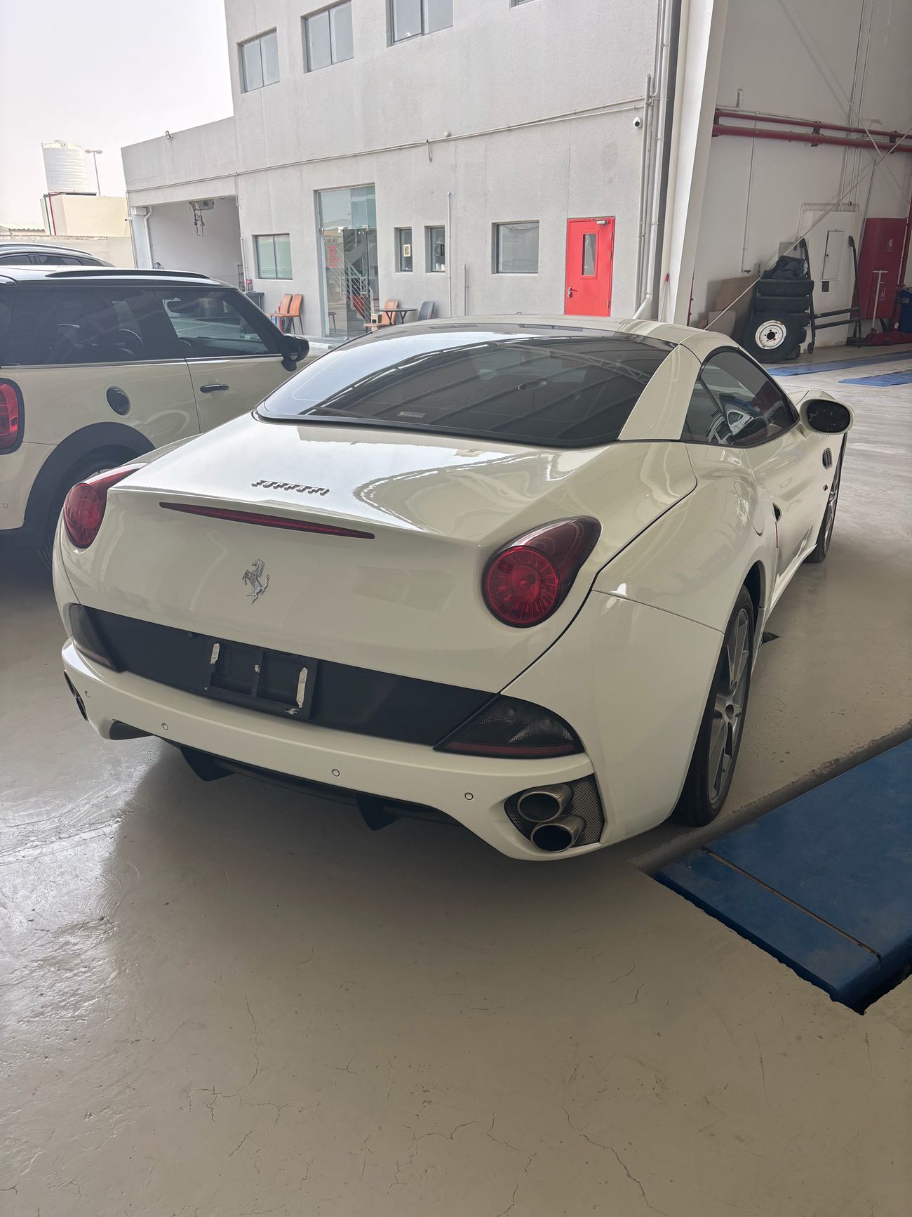 Ferrari California 2014 Ferrari California • Japan Specs  119,000 km • 4.3L V8