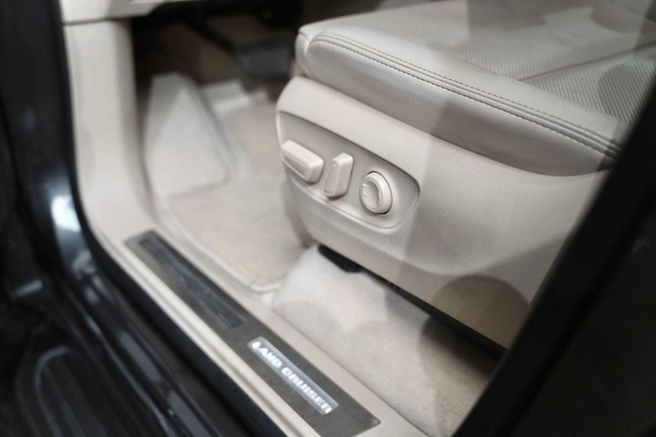 تويوتا لاند كروزر 2023 Model GXR Twin Turbo 3.5L Engine Full Option Very Perfect Condition