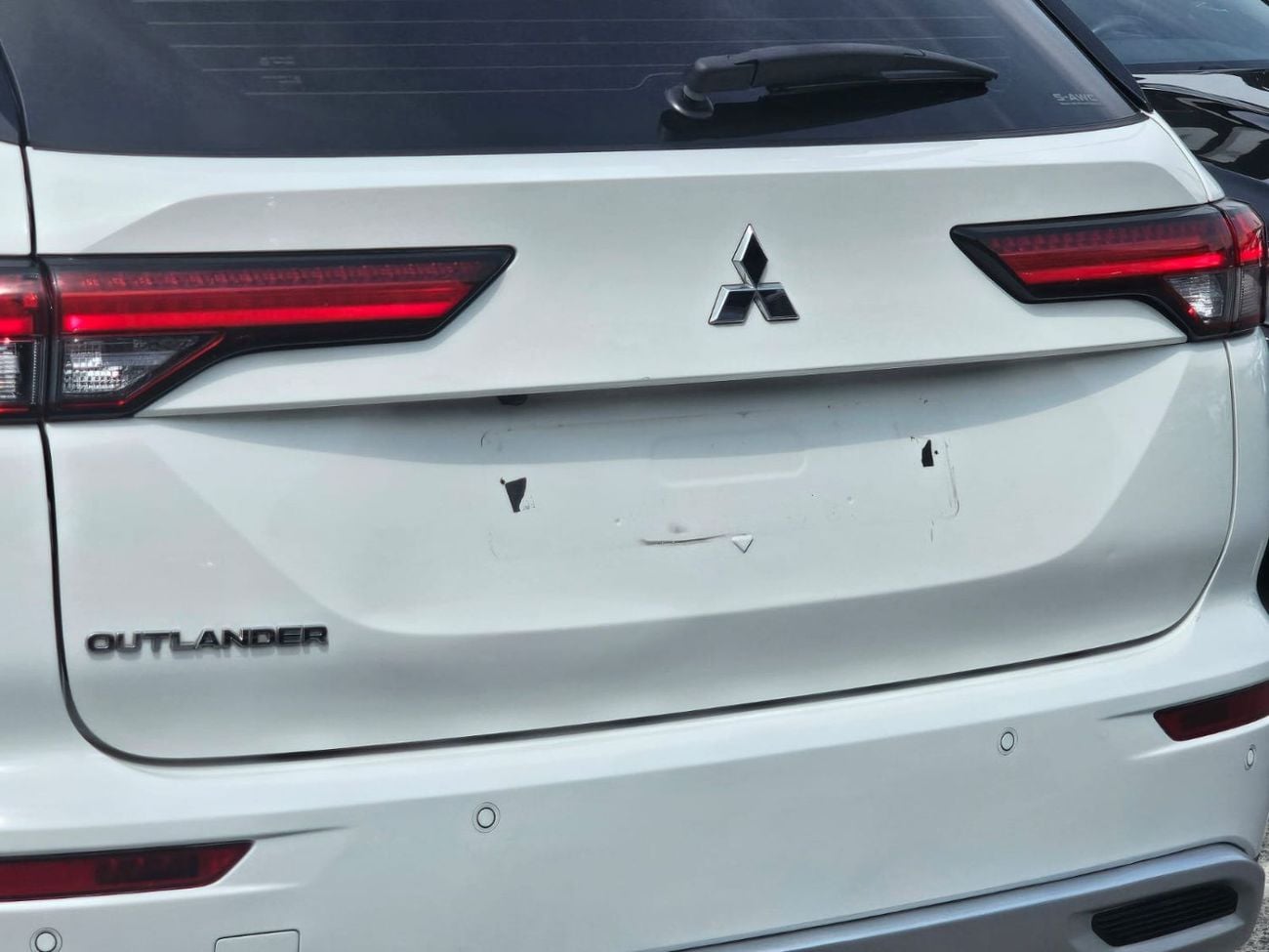 ميتسوبيشي آوتلاندر GLX High 2.4L