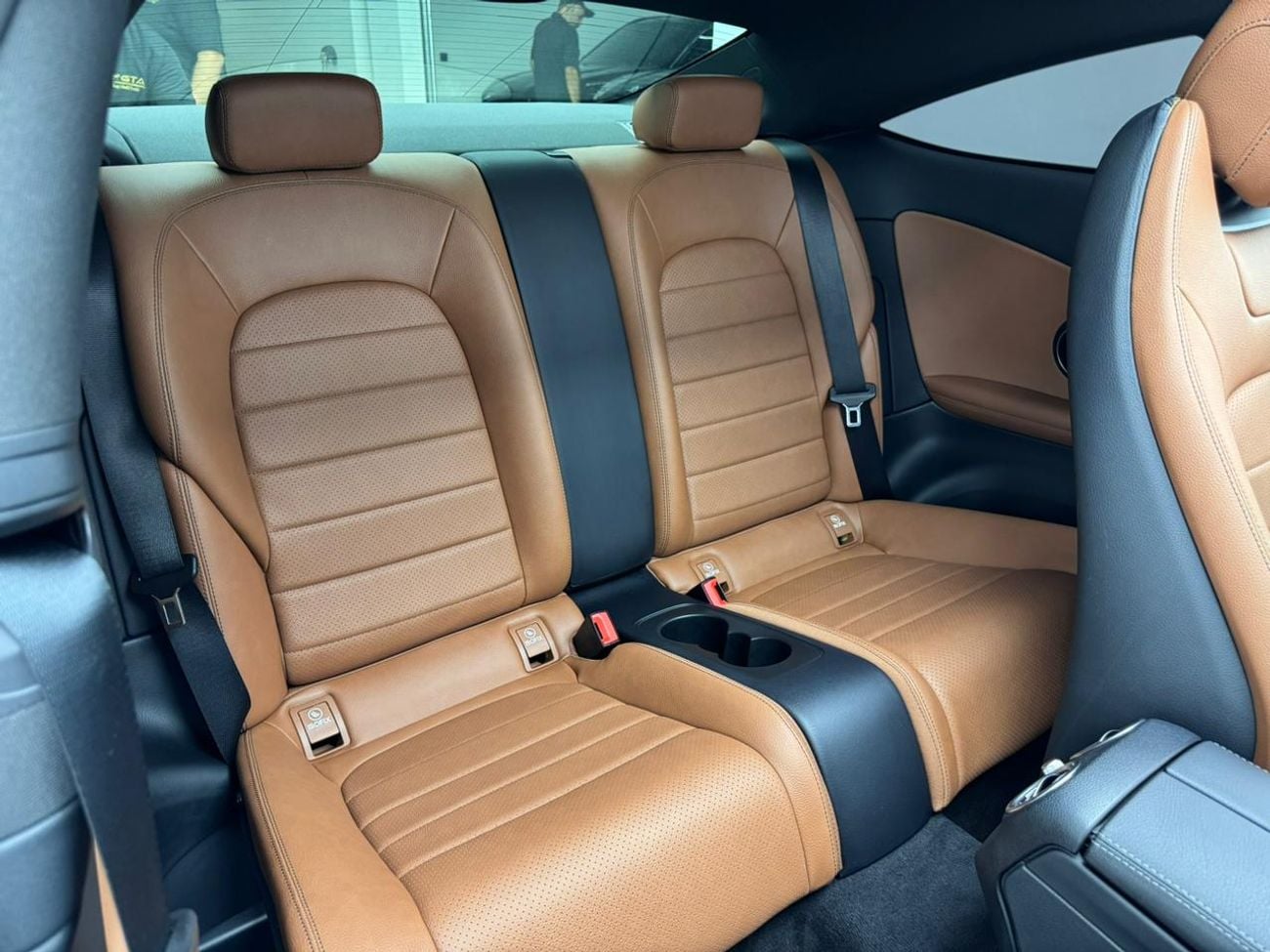Mercedes Benz C300 STD 2017 Mercedes-Benz C300 Coupe, Mercedes Service History, Excellent Condition, GCC
