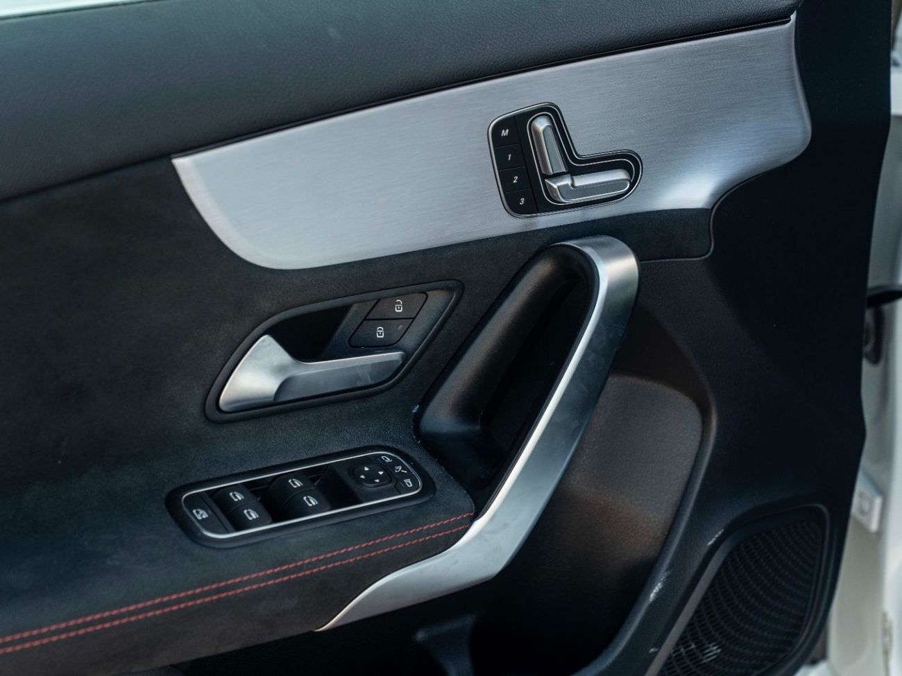 Mercedes-Benz A 200 AED 2,044 PM • A200 AMG PREMIUM • LOW KMS • OFFICIAL GARGASH MERCEDES-BENZ WARRANTY UNTIL 2026