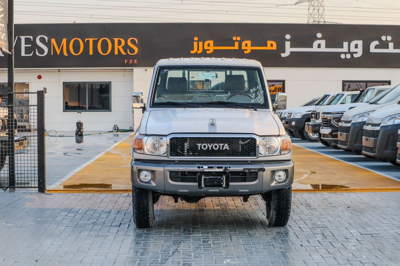 تويوتا لاند كروزر بيك آب Std 4.0L Single Cab Utility 4WD