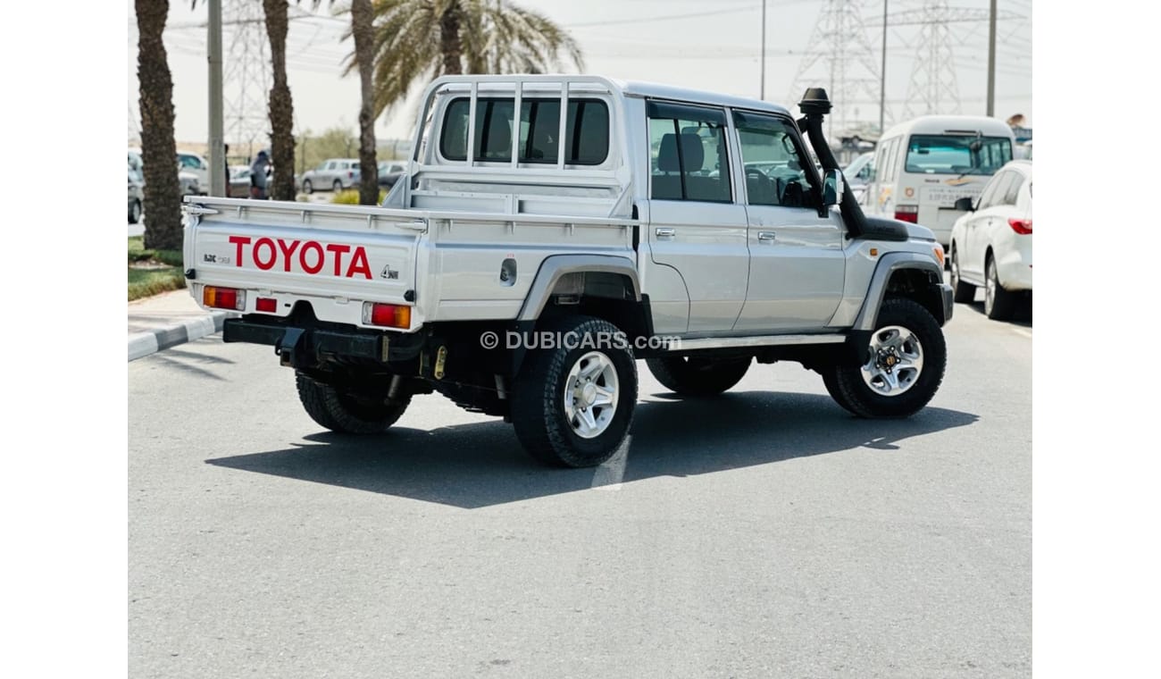 Toyota Land Cruiser Pick Up Land Cruiser double cabin