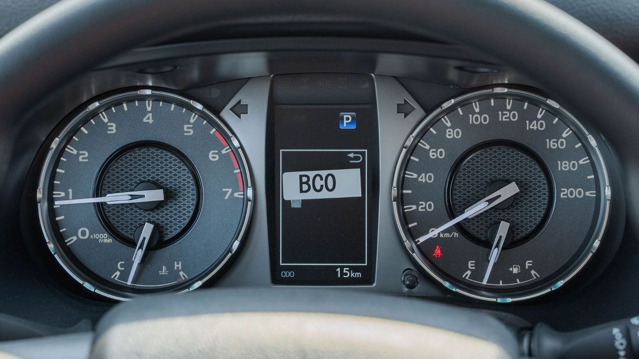 تويوتا هيلوكس 2026 Toyota Hilux TRD SR5 4.0L AT Petrol (Black)