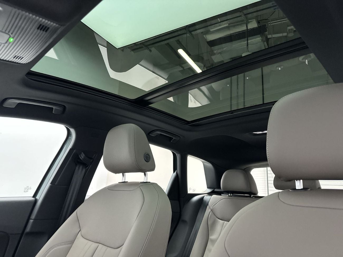 Audi Q3 SUV TFSI quattro 204hp Premium Edition (Ref# 26686)