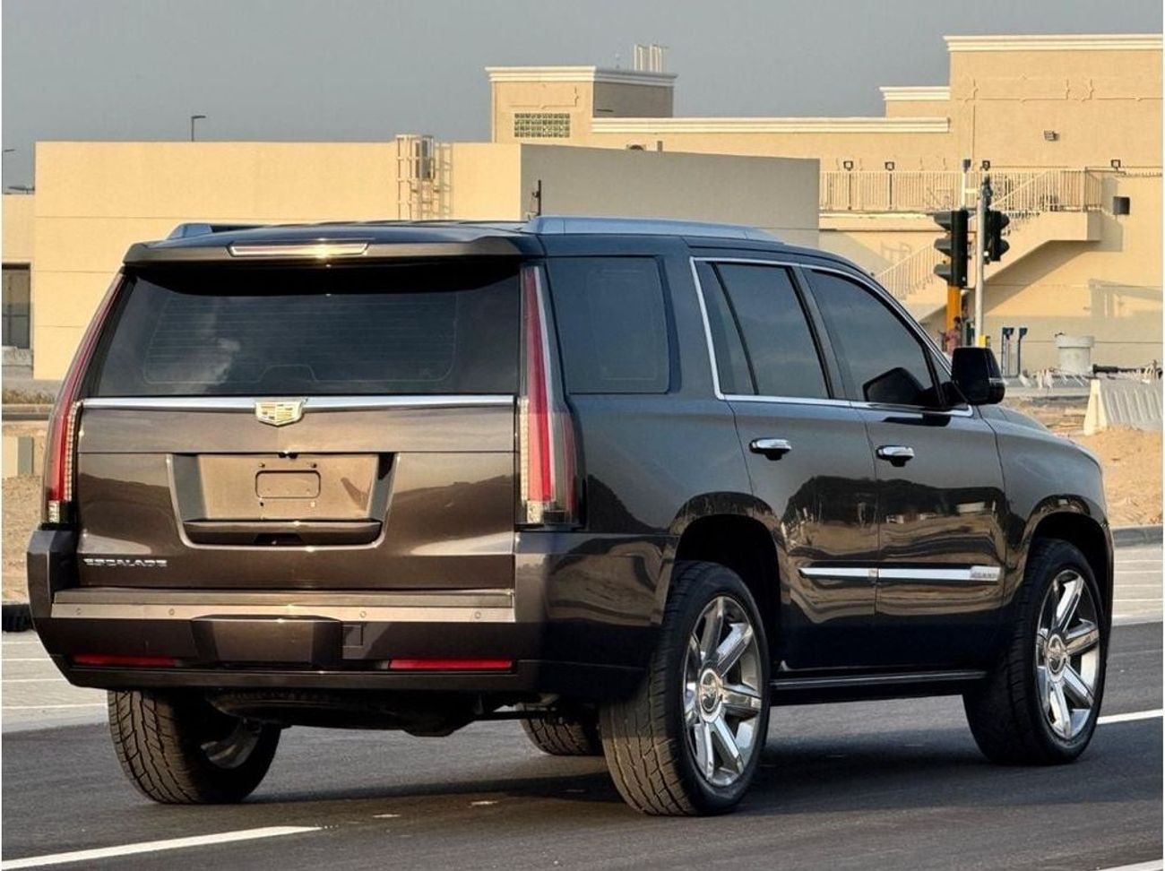 كاديلاك إسكالاد Platinum 6.2L