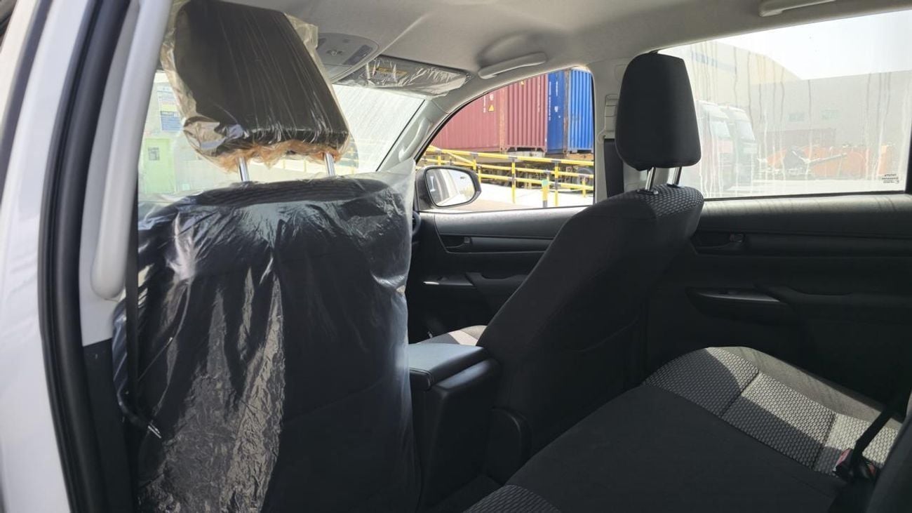 تويوتا هيلوكس Toyota Hilux Double Cabin 2.7L Petrol Auto Wide Body