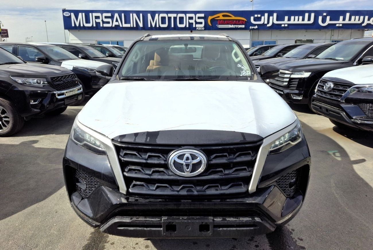 تويوتا فورتونر 2.7L EXR 2025 Black Petrol (Export Only)