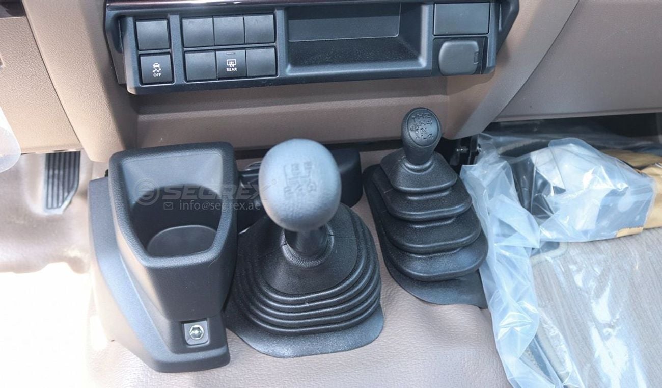 Toyota Land Cruiser 70 Hardtop LC71 . 4.0L . Petrol . 4WD . 5-Speed Manual . 7 Seats . 3 Doors For Export