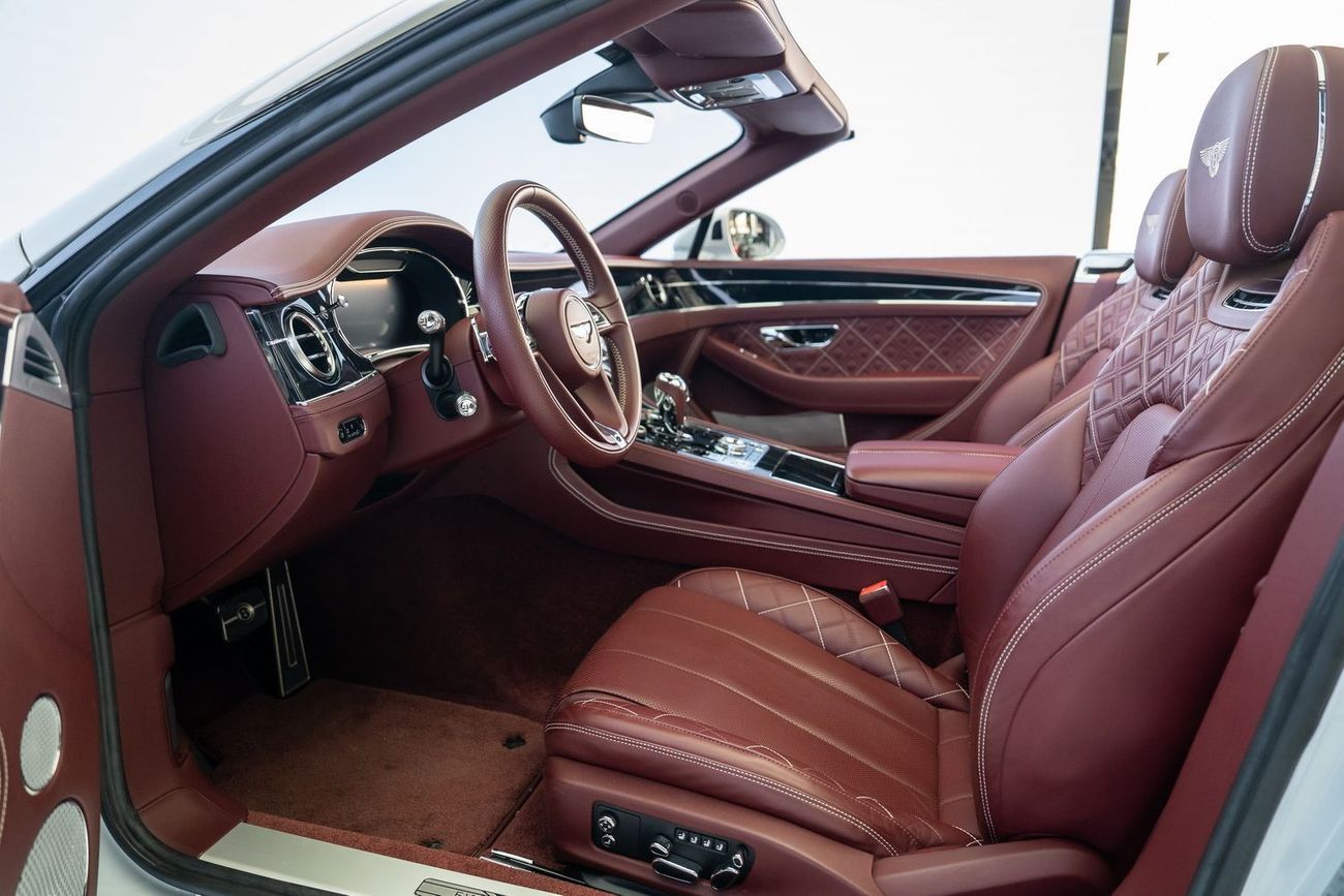 بنتلي كونتيننتال جي تي سي Bentley GTC W12 First Edition