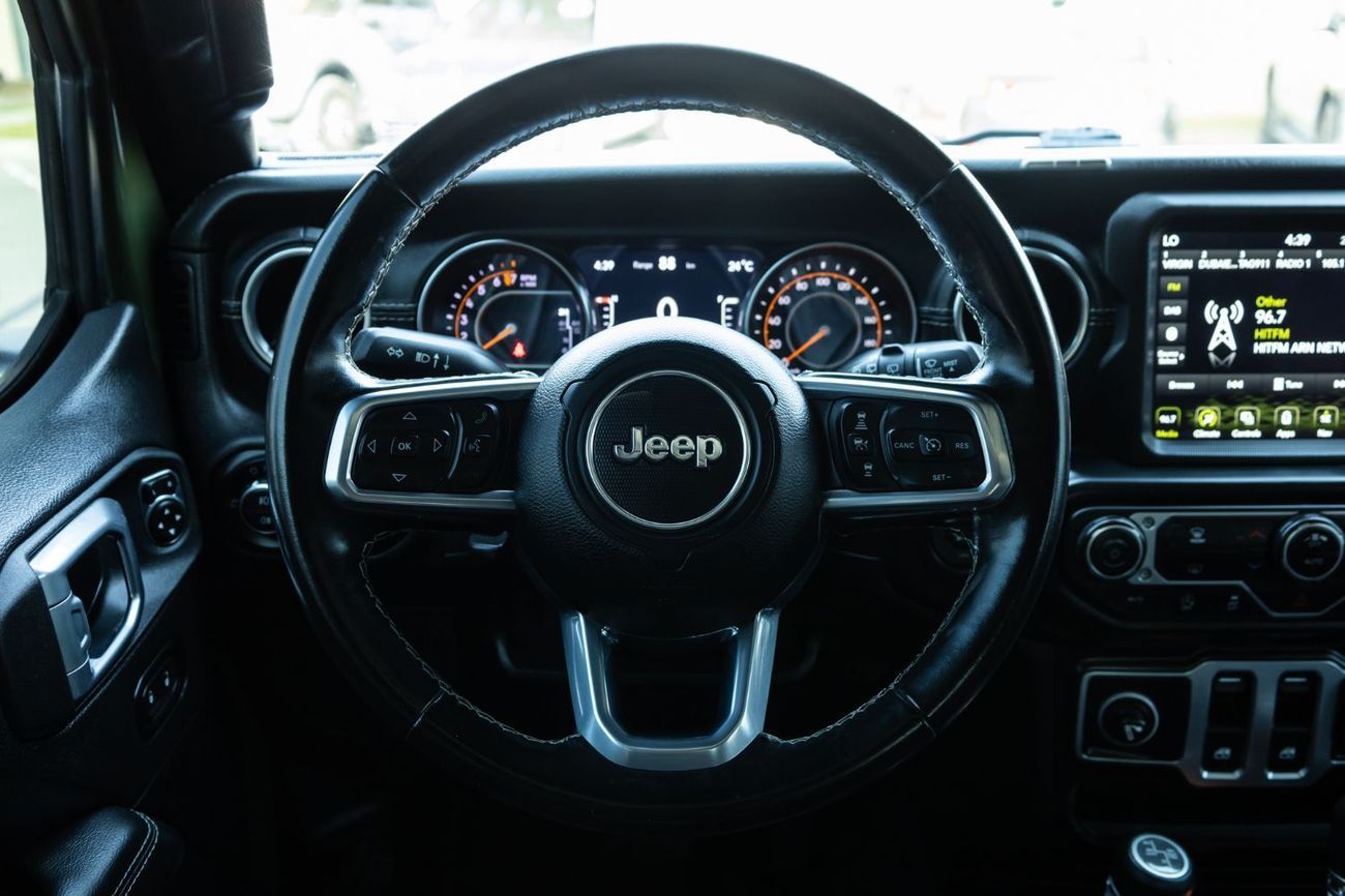 Jeep Wrangler Sahara Plus