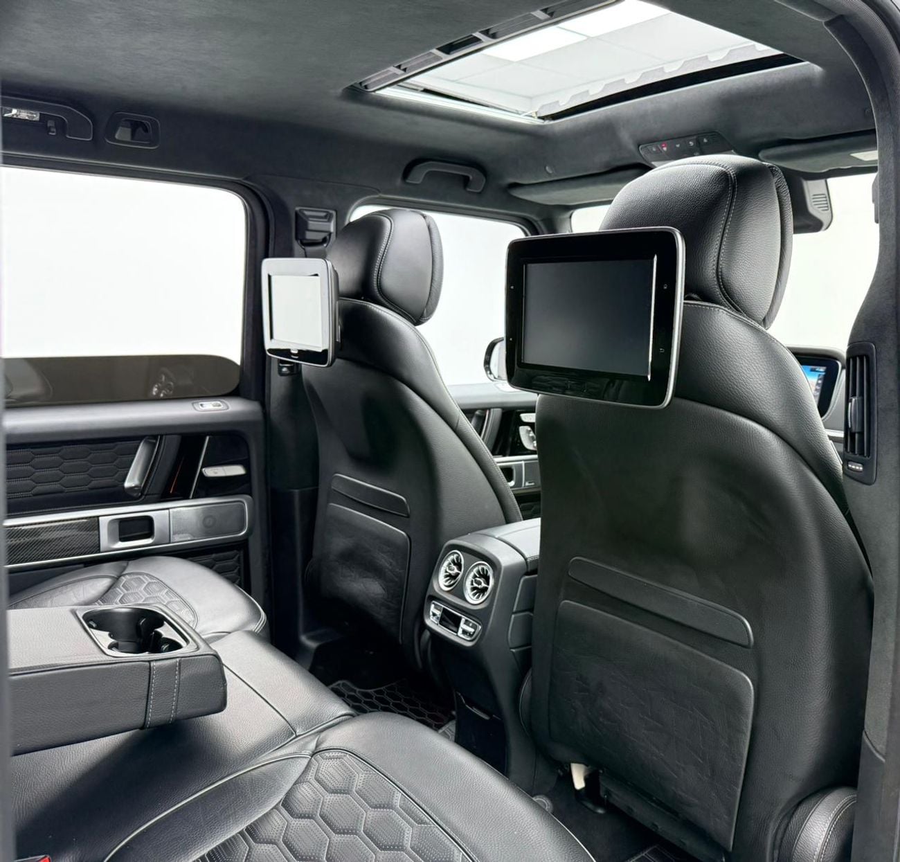 مرسيدس بنز Brabus 2023 Mercedes Benz Brabus G800 Widestar, Warranty, Carbon Fiber Package, Excellent Condition, Euro