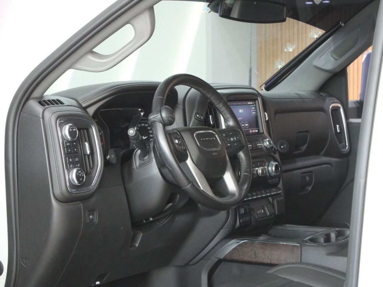 جي أم سي سييرا دينالي