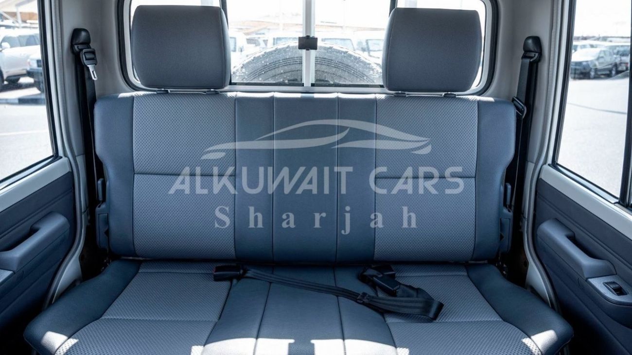 Toyota Land Cruiser Pick Up TOYOTA Land Cruiser 79 DC 4.2D MT – WHITE