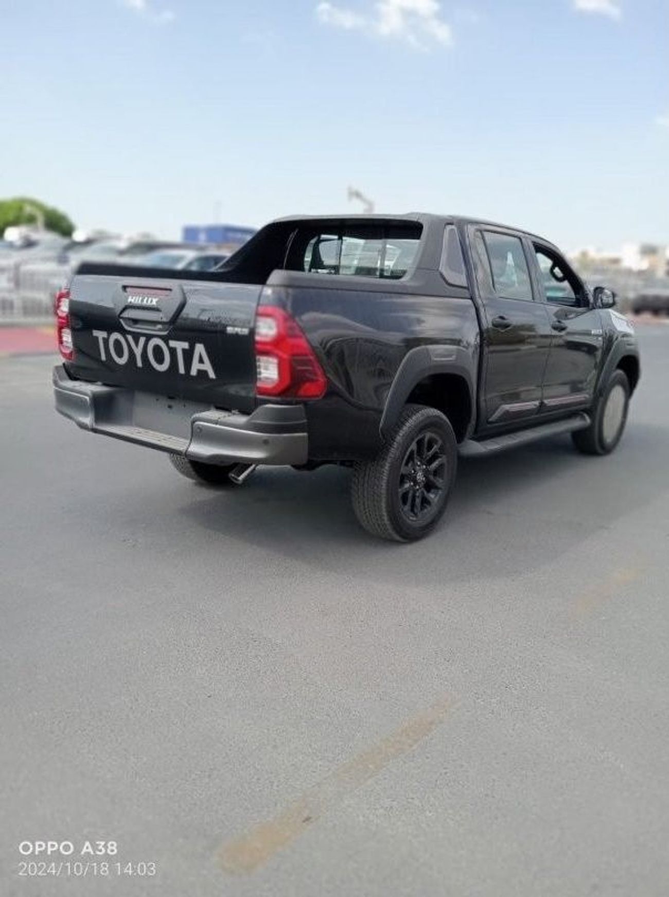 تويوتا هيلوكس Toyota Hilux adventure  4.0 L Automatic