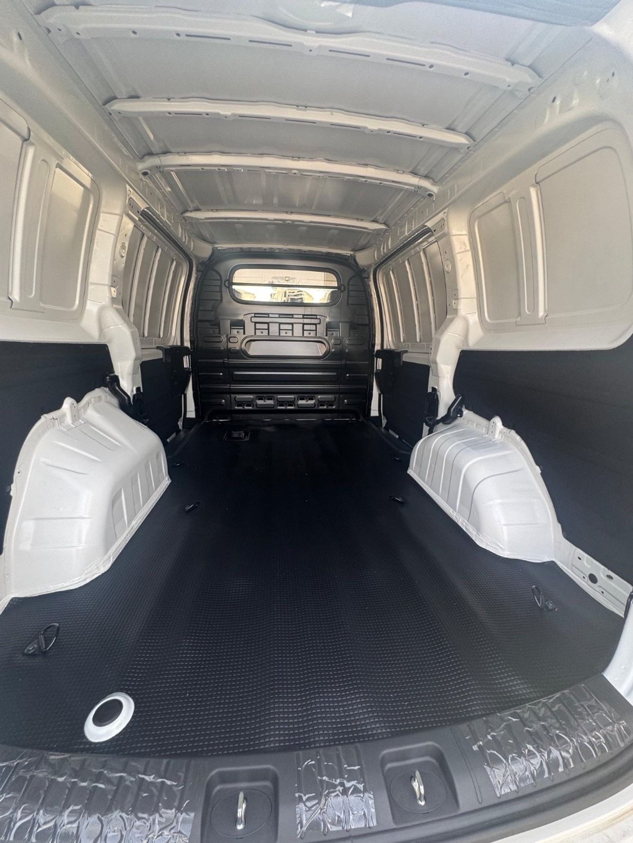 Hyundai Staria 2026 GCC 3.5 Cargo patrol Automatic