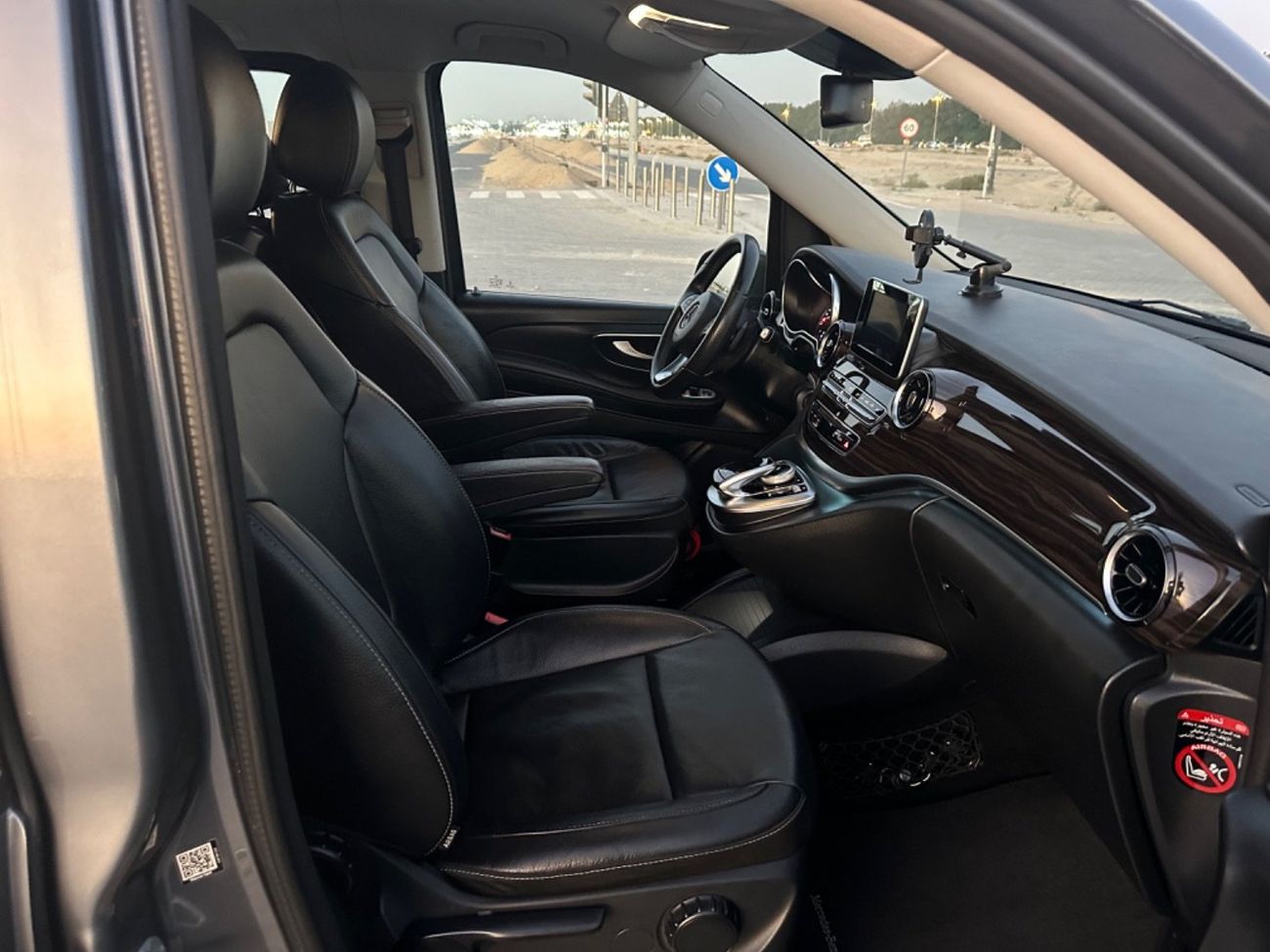 Mercedes-Benz V 250 Std 2.1L MODEL 2020 GCC CAR PERFECT CONDITION INSIDE AND OUTSIDEE