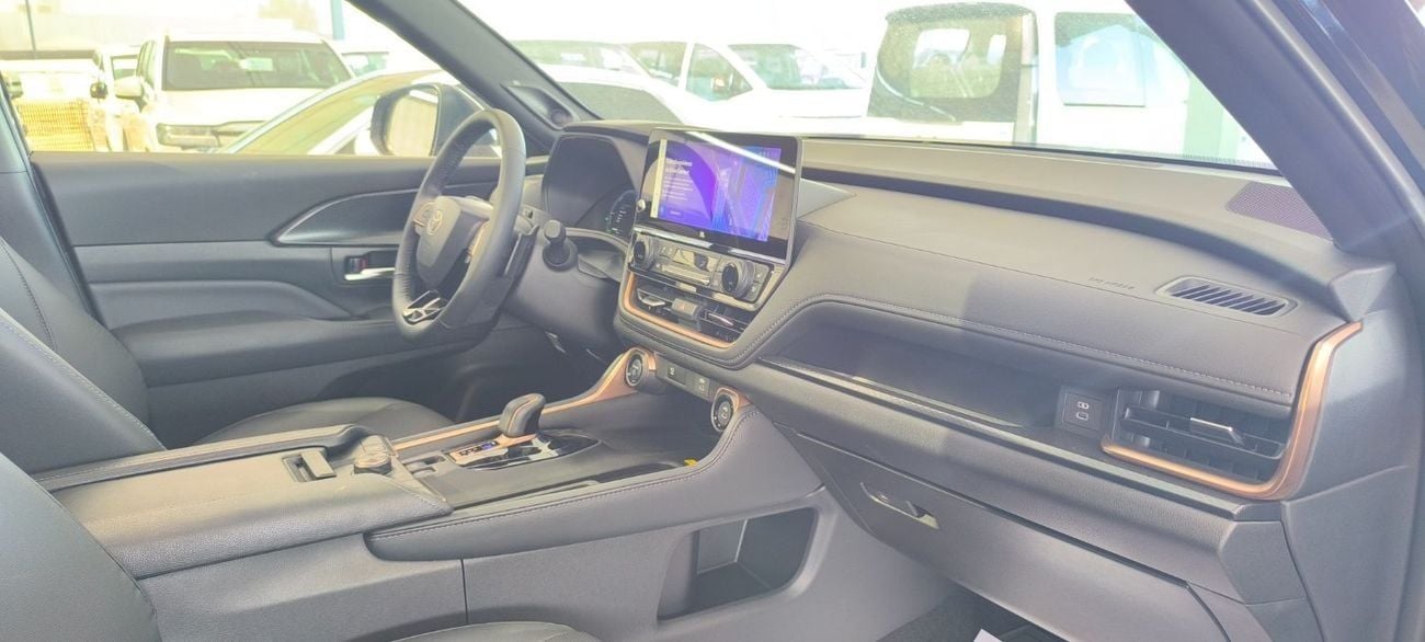 Toyota Grand Highlander PLATINUM HYBRID
