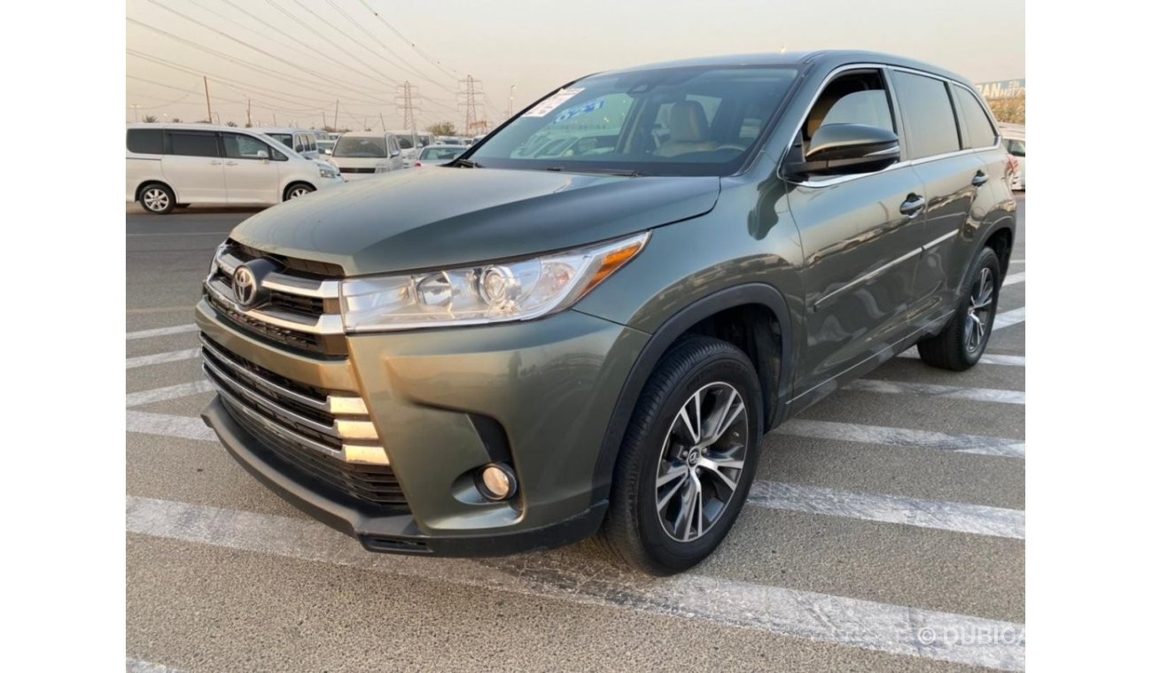 تويوتا هايلاندر 2017 TOYOTA HIGHLANDER LE / Mid Option