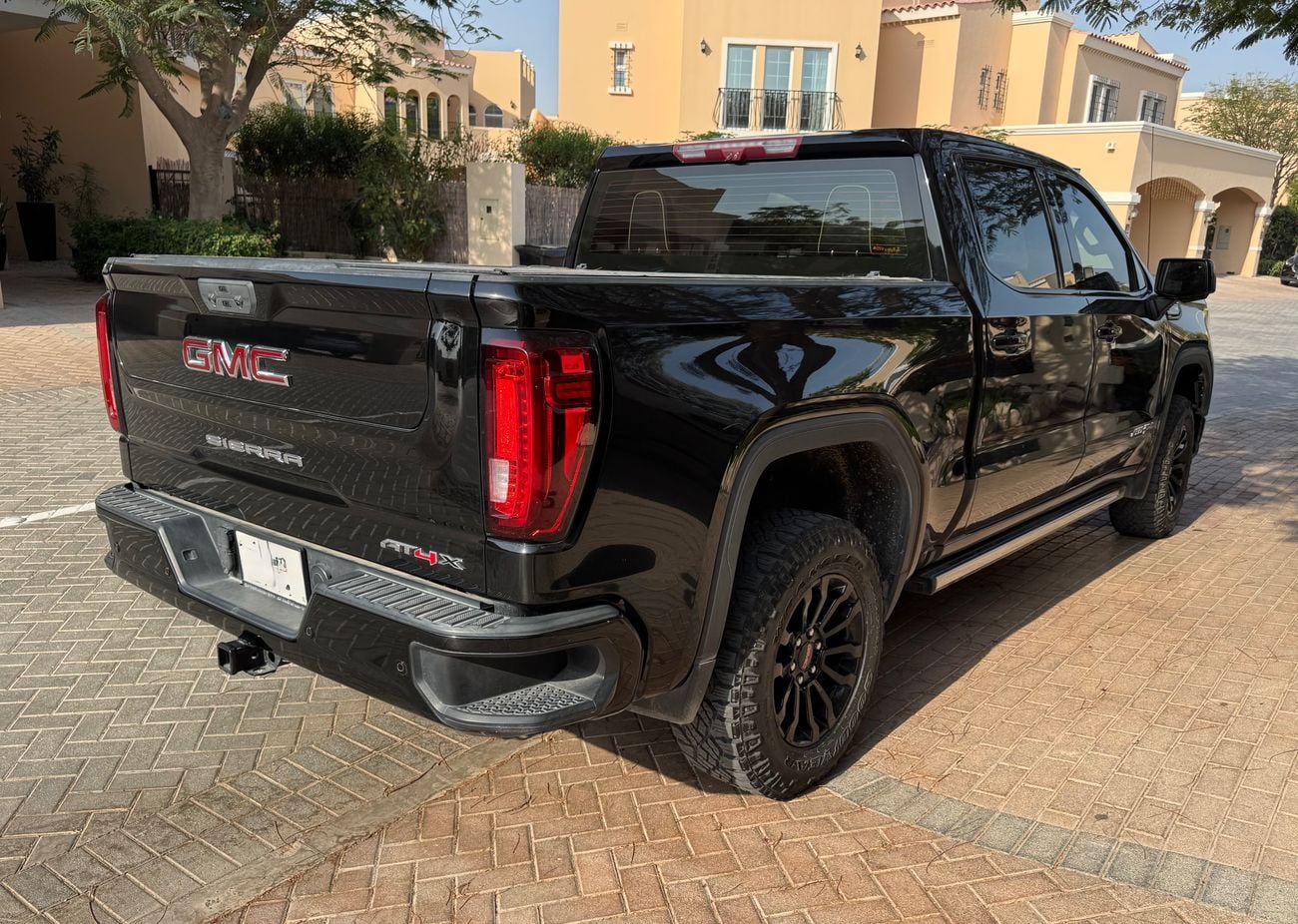 جي أم سي سييرا 6.2l V8 AT4x Crew Cab
