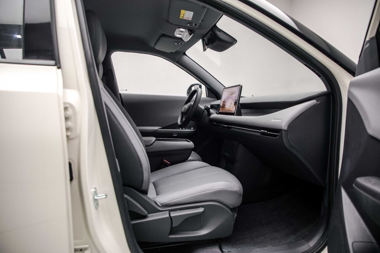 نامي 06 Vigo EV - White Inside Grey | Export Only