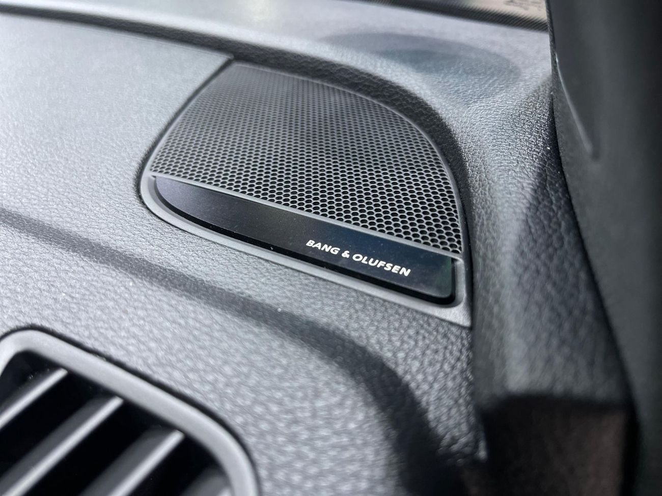 أودي SQ5 Sportback TFSI quattro 3.0L