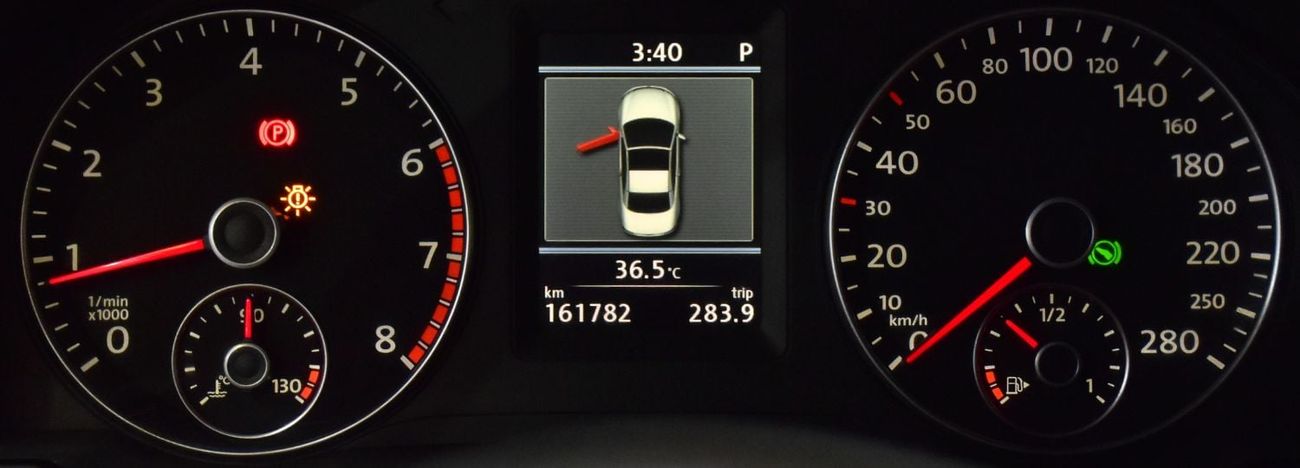 Volkswagen Eos EXCELLENT DEAL for our Volkswagen EOS 2.0 TSi ( 2013 Model ) in White Color GCC Specs