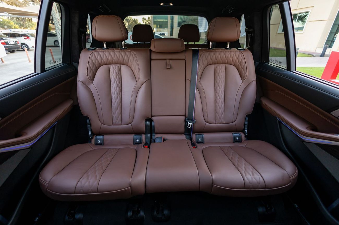 بي أم دبليو X7 40i M Sport Pure 3.0L (335 HP)