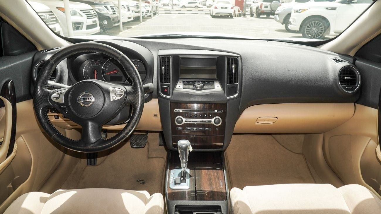 Nissan Maxima